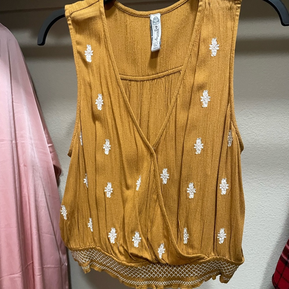 Mustard tank shirt